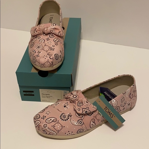 Toms Shoes - TOMS💗💗